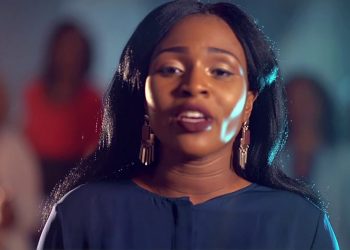 Dena Mwana – Je chante Hosanna (Clip Officiel)