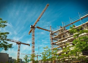 La construction du temple reprise