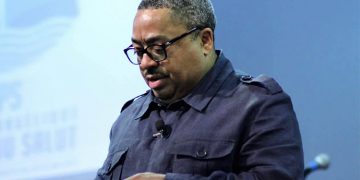 Zoom sur le pasteur Joseph BONDO