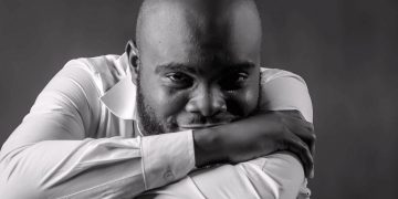 La promptitude diffère de la précipitation