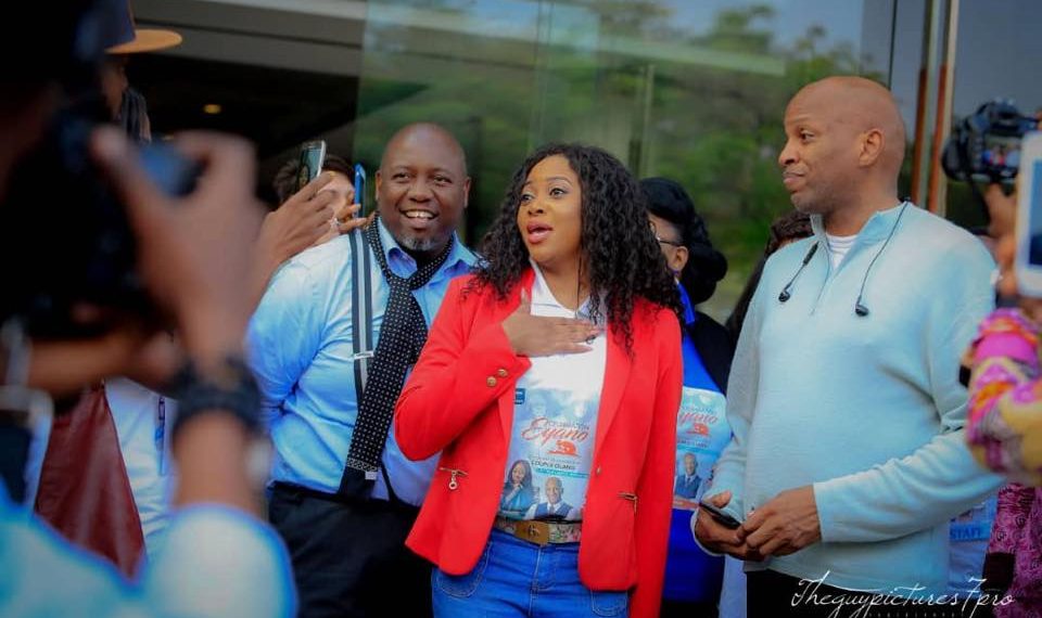 Célébration Eyano 1ère Edition : Donnie McClurkin à Kinshasa pour rendre hommage au couple pasteur Olangi