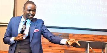 Zoom sur le Pasteur Lord Lombo : L’homme d’Immanouel