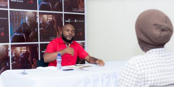 El Georges en conférence de presse et dédicace de Cd « Crescendo ».