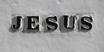 Le Nom au-dessus de tous les noms !