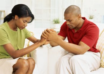 Comment témoigner de sa foi à son mari non converti ?