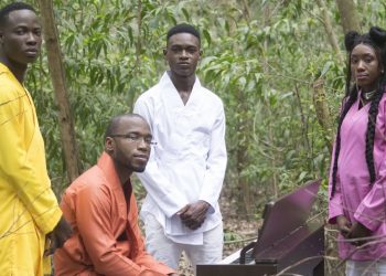 Escaliers : « S.T.O.P. MA VIE DOIT COMPTER » feat. Teddy Ngbanda