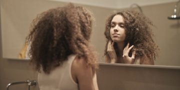 Aïe, j’ai une rivale dans ma maison !